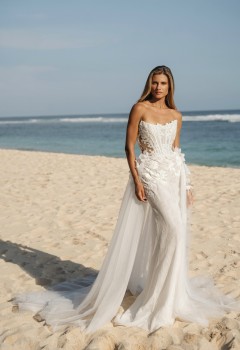 Свадебное платье «Лауна со шлейфом»